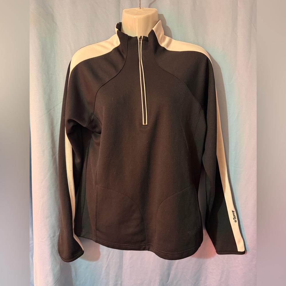 Stylish Black Quarter-Zip Pullover - image 2